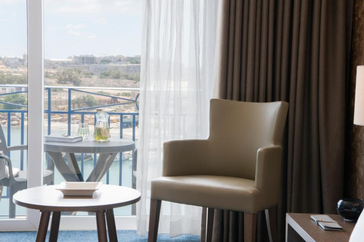 The Waterfront Hotel