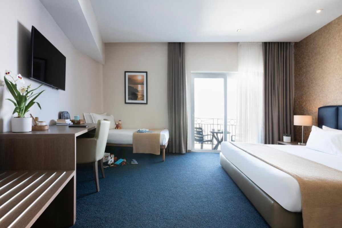 The Waterfront Hotel