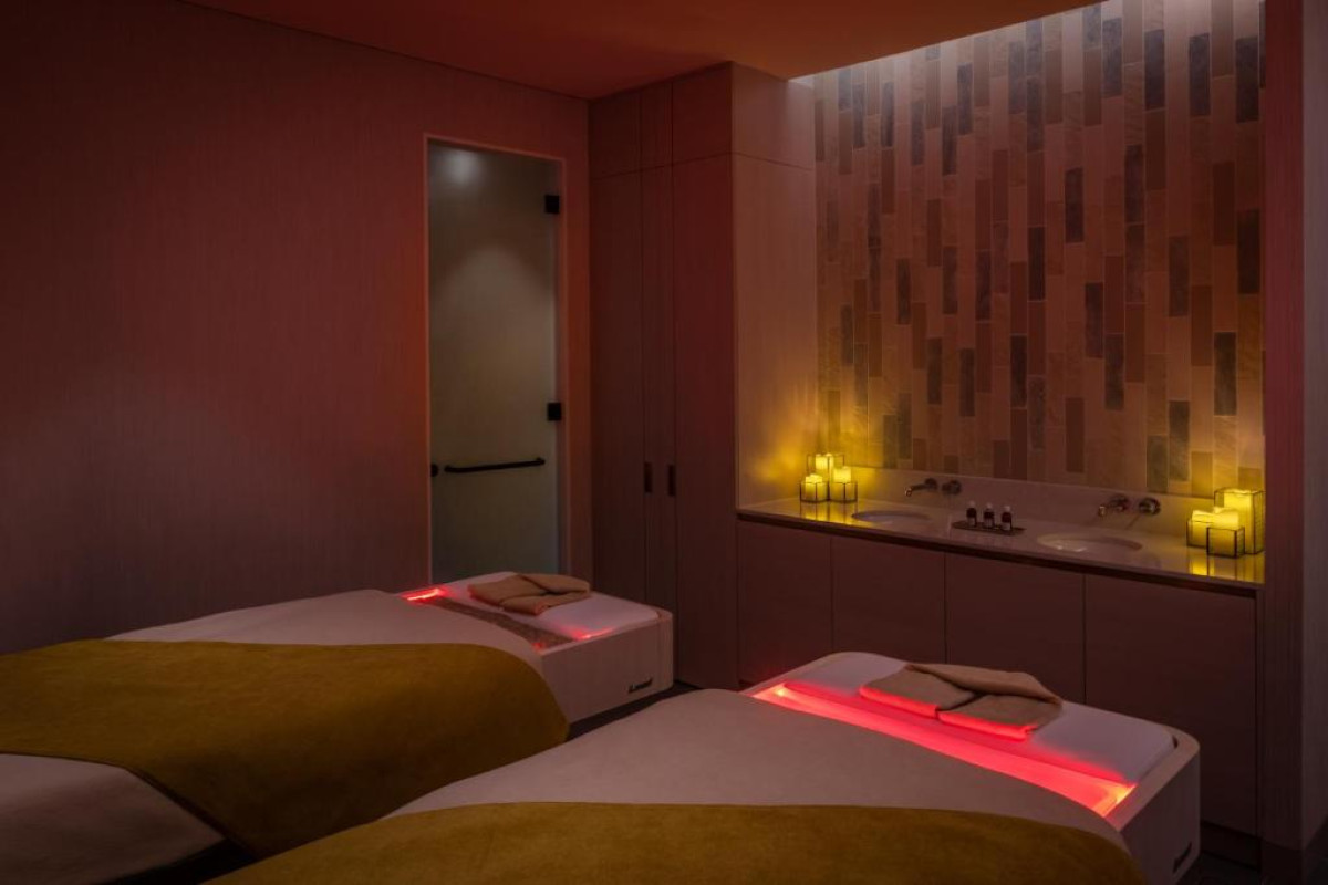 THE WB ABU DHABI, CURIO COLLECTION BY HILTON