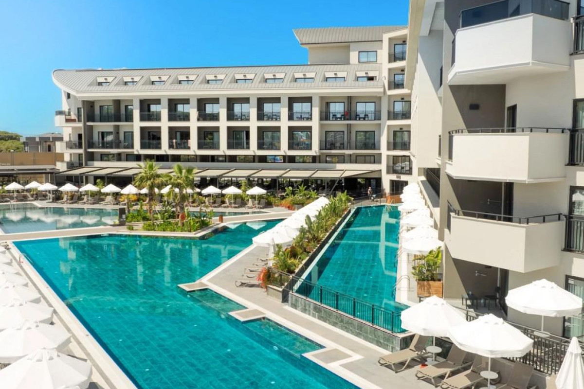 The X Belek