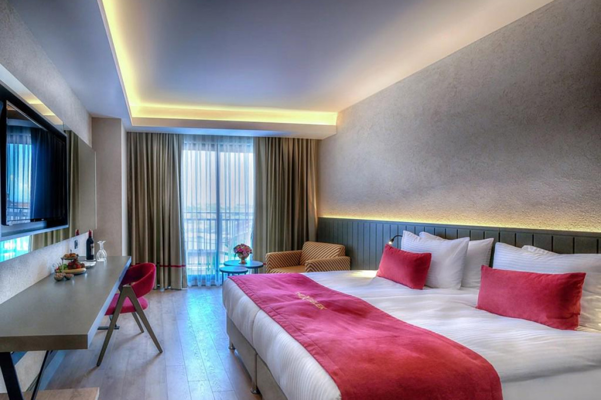 The X Belek
