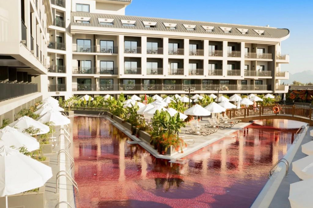 The X Belek