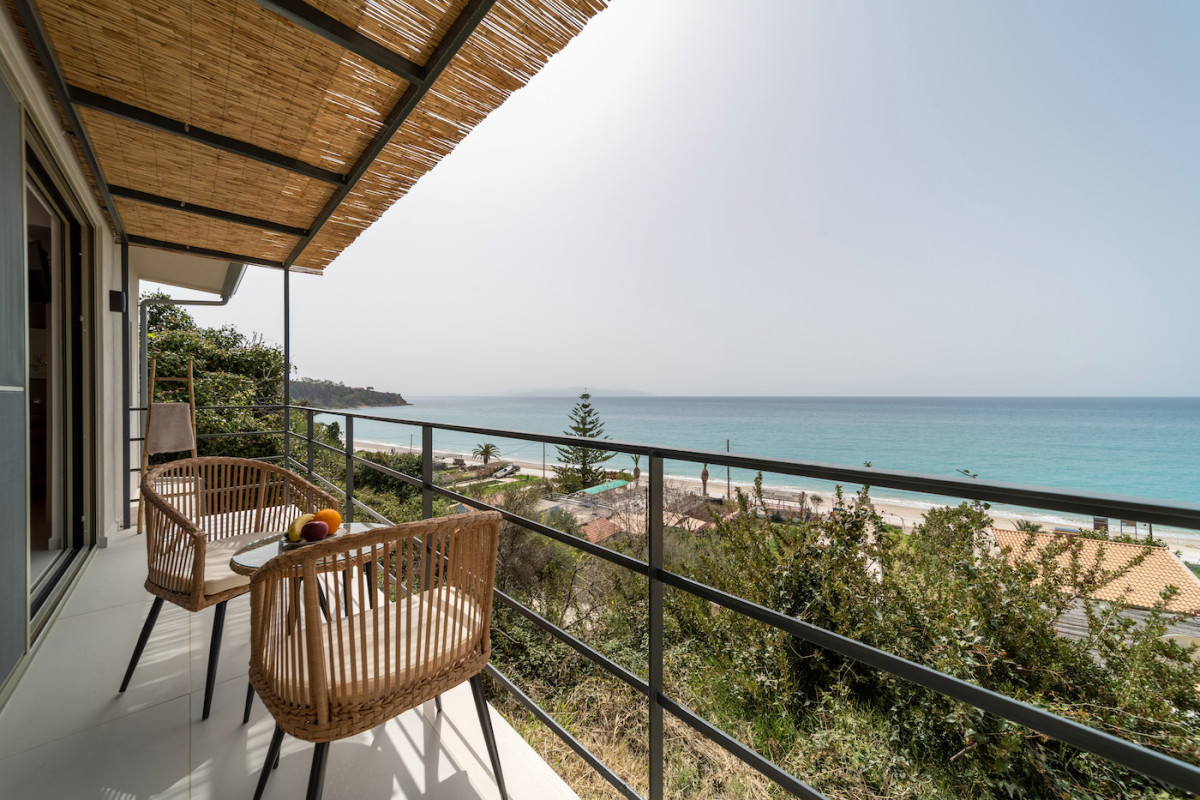 Thea Luxury Suites