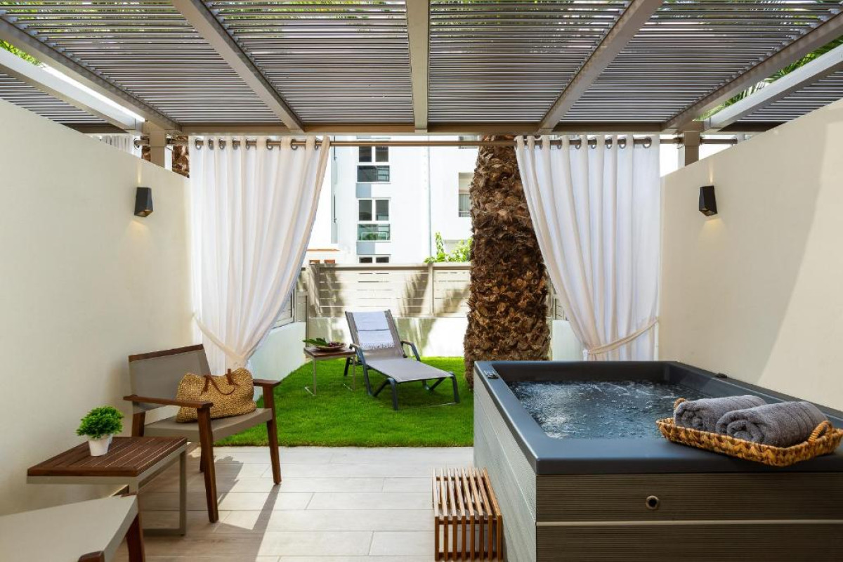 THEARTEMIS PALACE - RETHYMNO TOWN