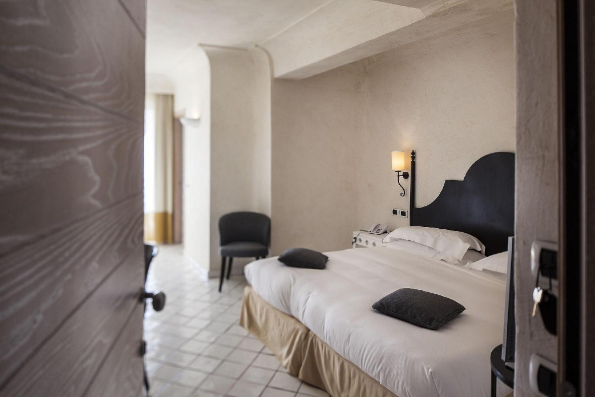 Therasia Resort Sea & Spa