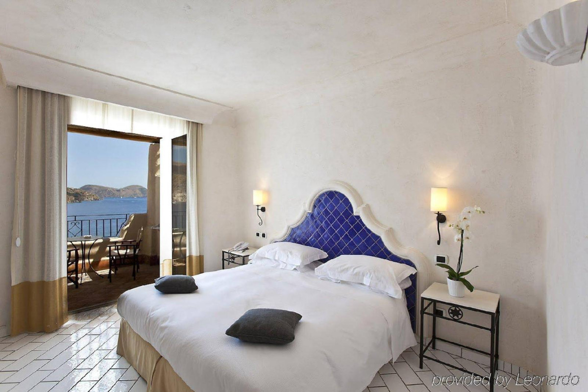 Therasia Resort Sea & Spa
