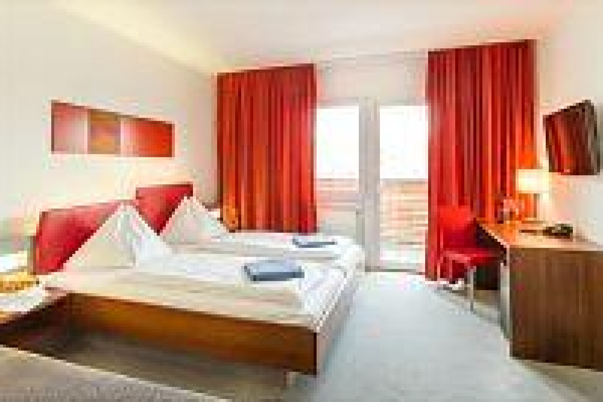 Thermenhotel All In Red