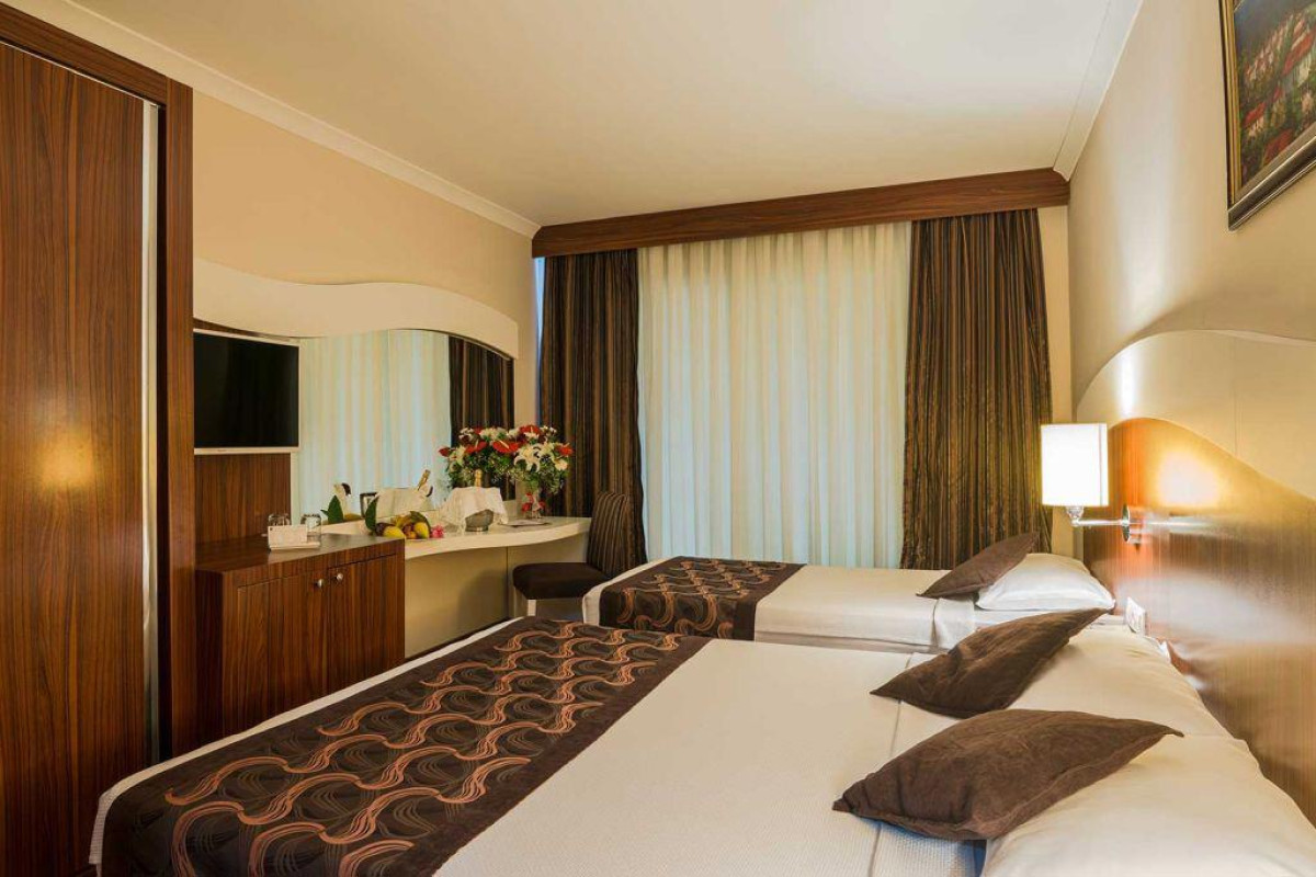 THRONE BEACH RESORT & SPA