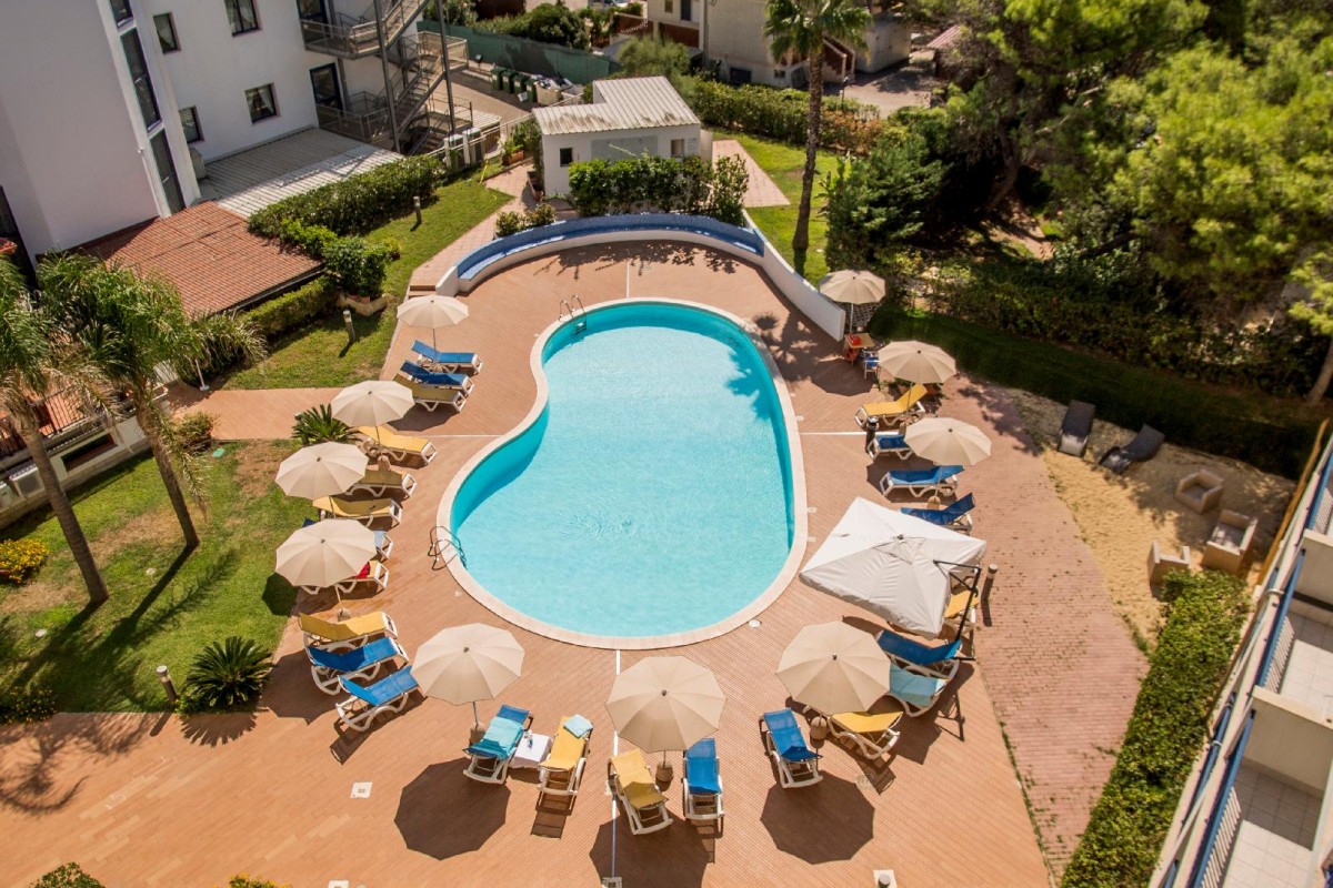 Ticho's Greenblu Hotel