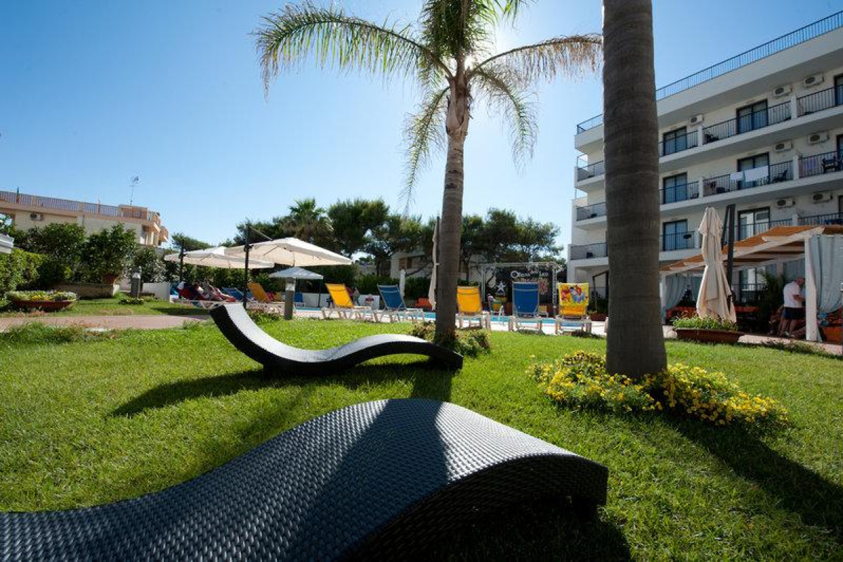 Ticho's Greenblu Hotel