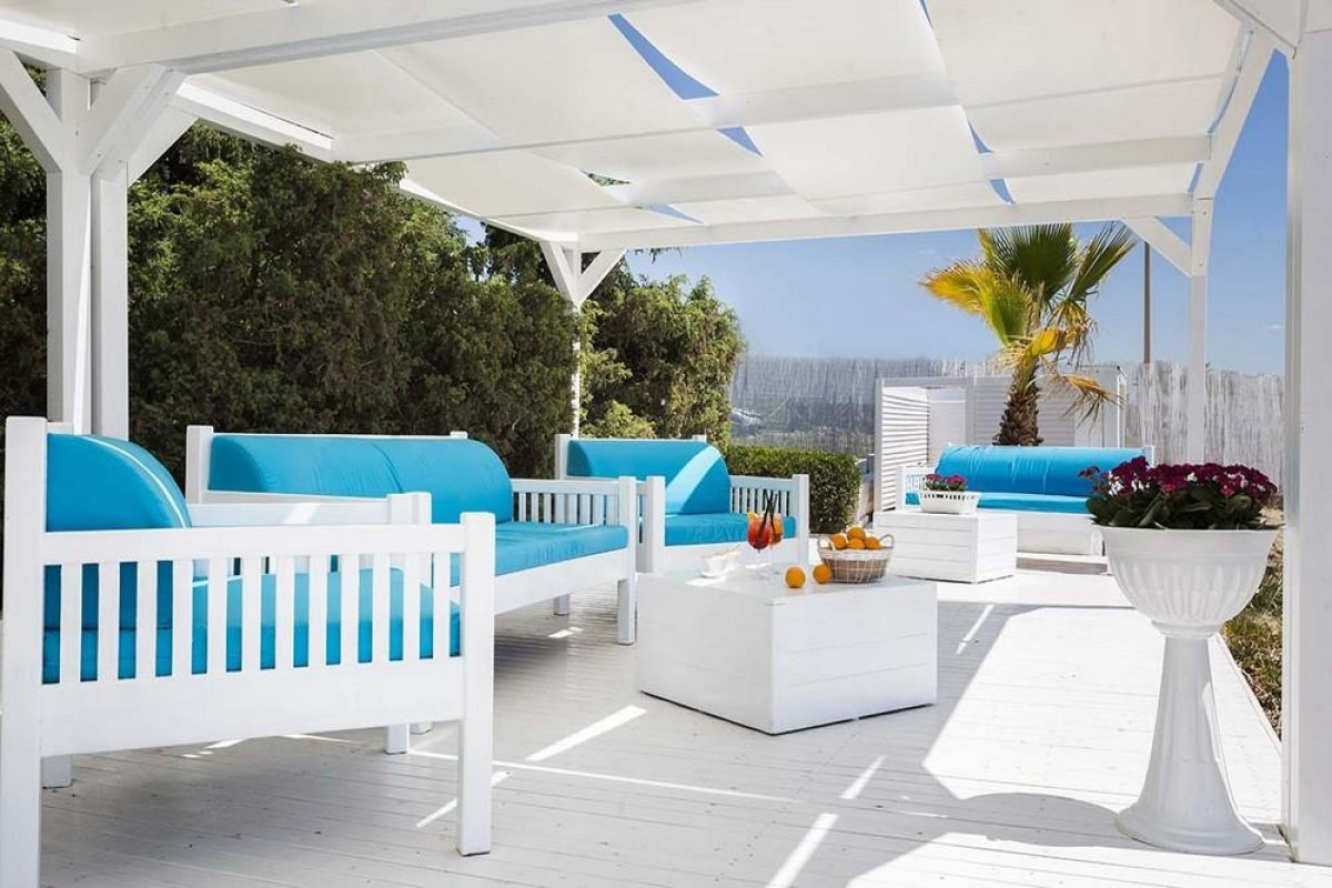 Ticho's Greenblu Hotel