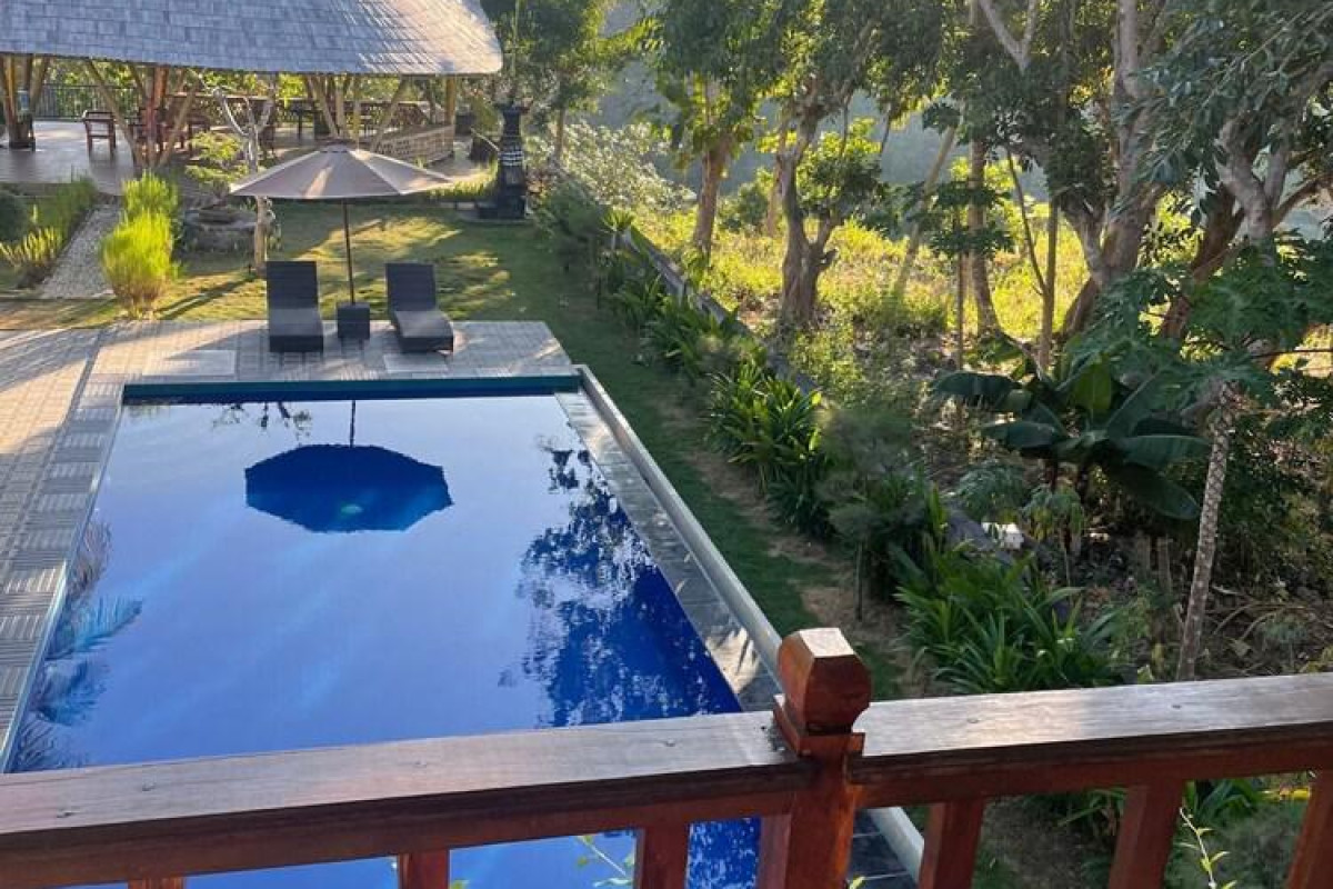 Tinggian Hill Retreat