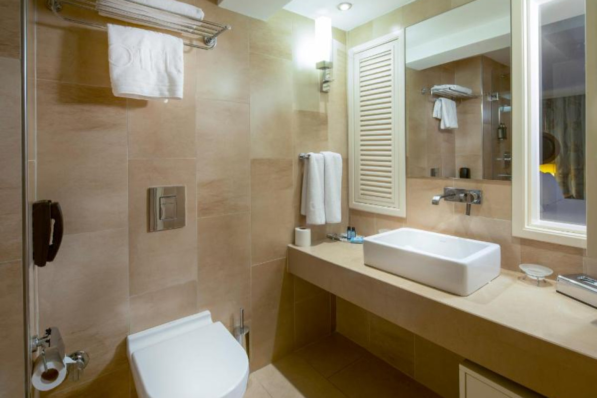 TITANIC COMFORT HOTEL SISLI