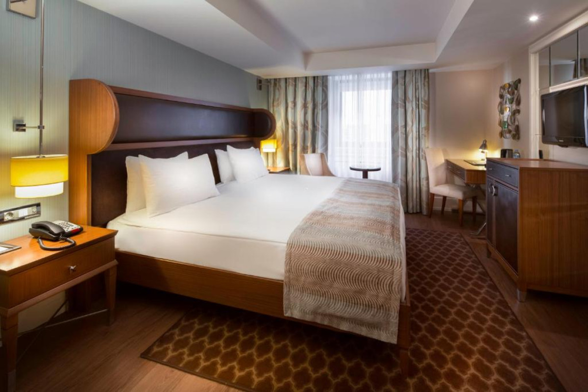TITANIC COMFORT HOTEL SISLI