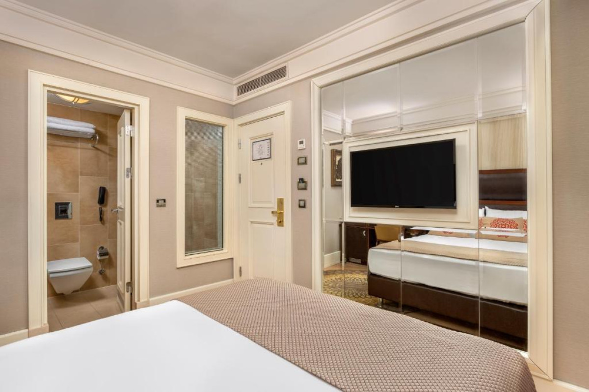 TITANIC COMFORT HOTEL SISLI