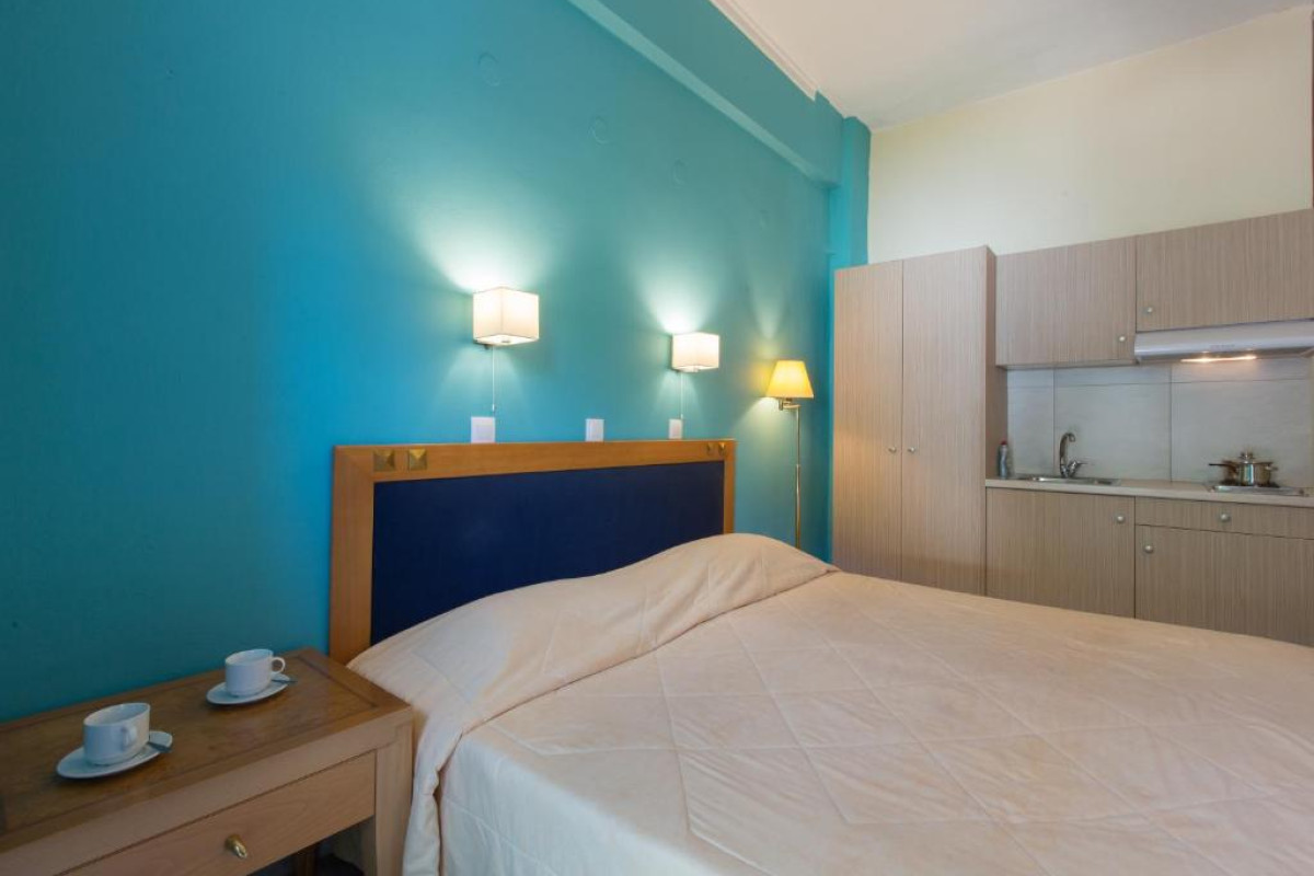 Tolon Beach Hotel (Tolo)