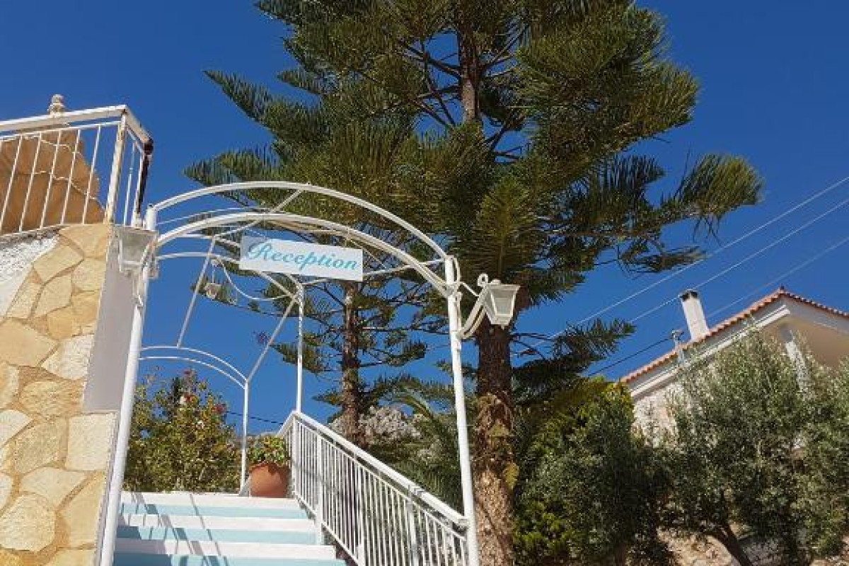 Tolon Beach Hotel (Tolo)