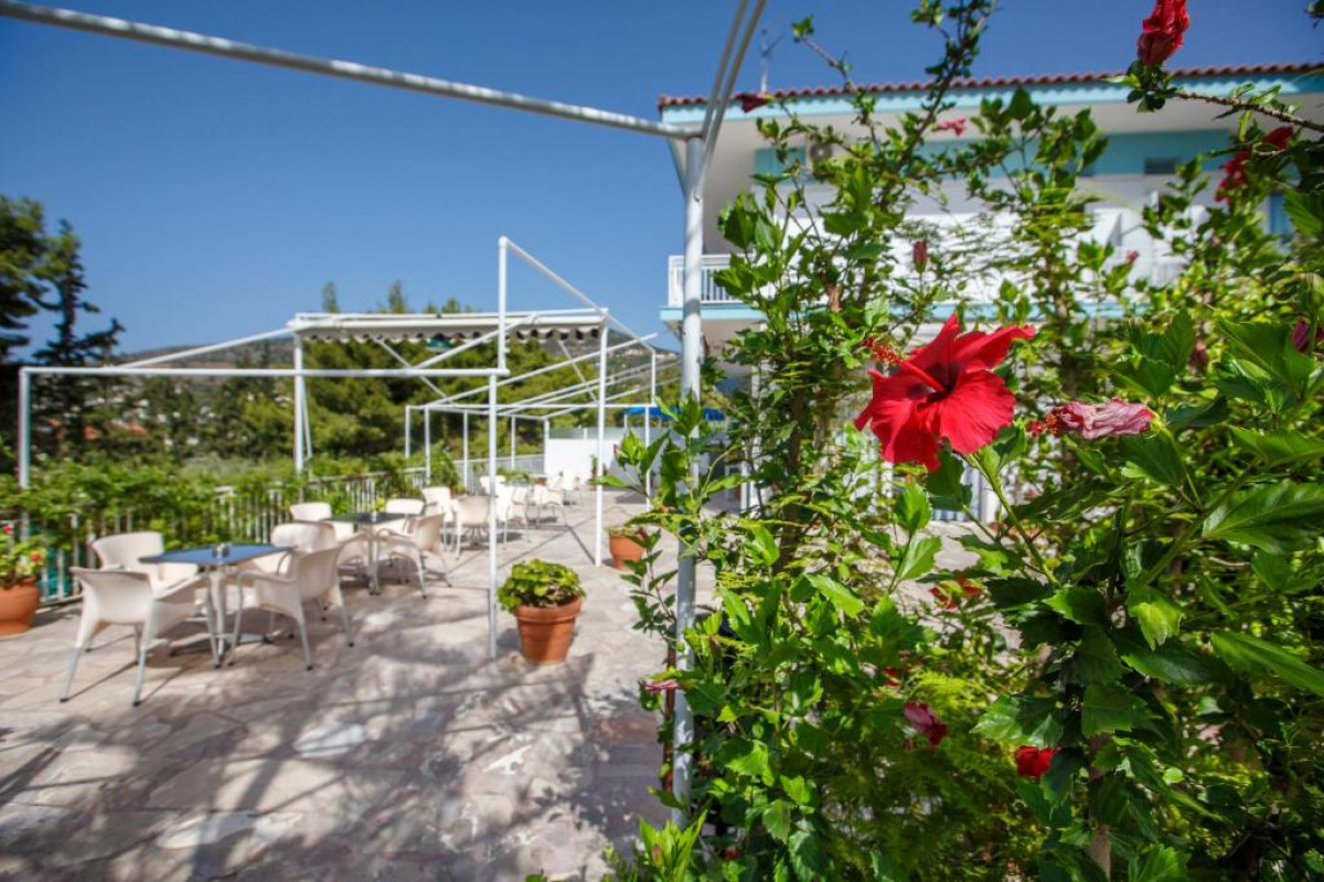 Tolon Beach Hotel (Tolo)