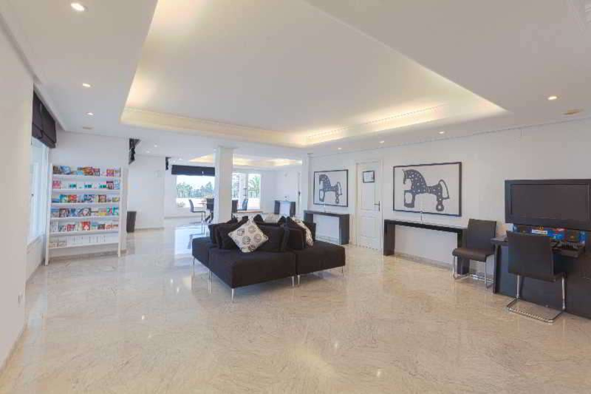 Torrent Bay Apartments