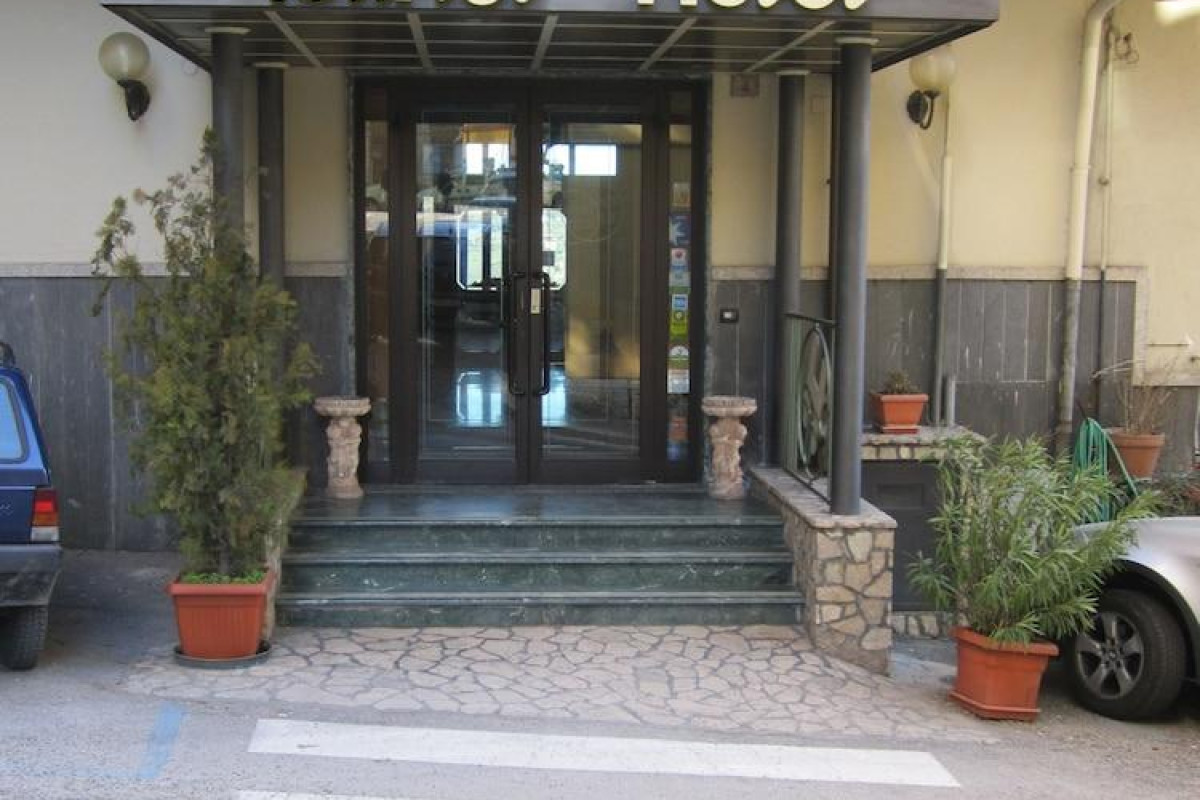 Tourist Hotel