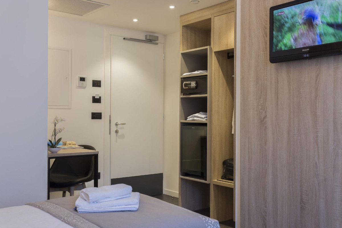 Tourist Hotel