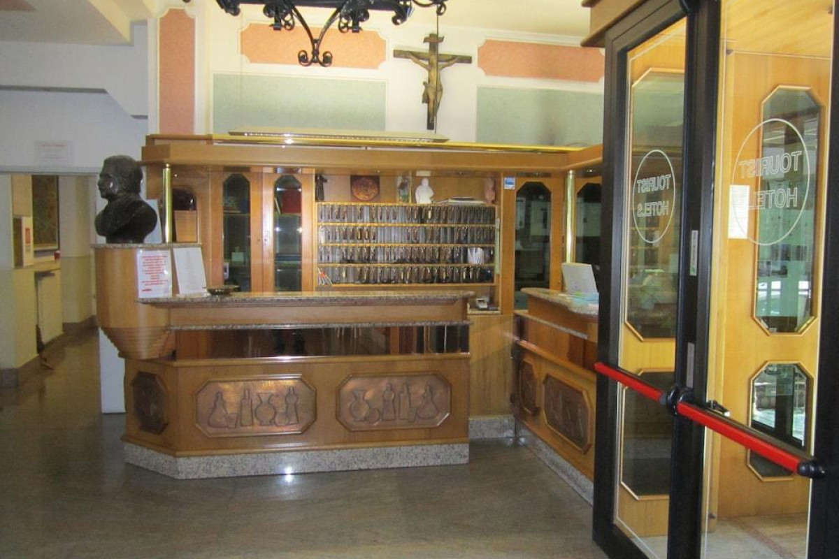 Tourist Hotel