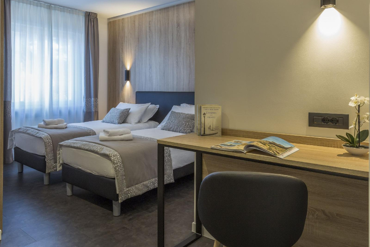 Tourist Hotel