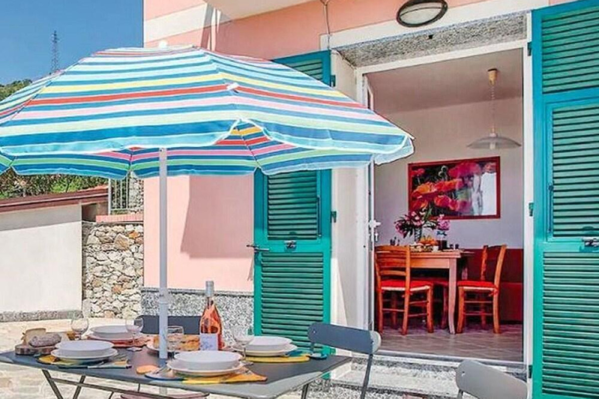 Traditional Holiday Home in Moneglia With Private Terrace