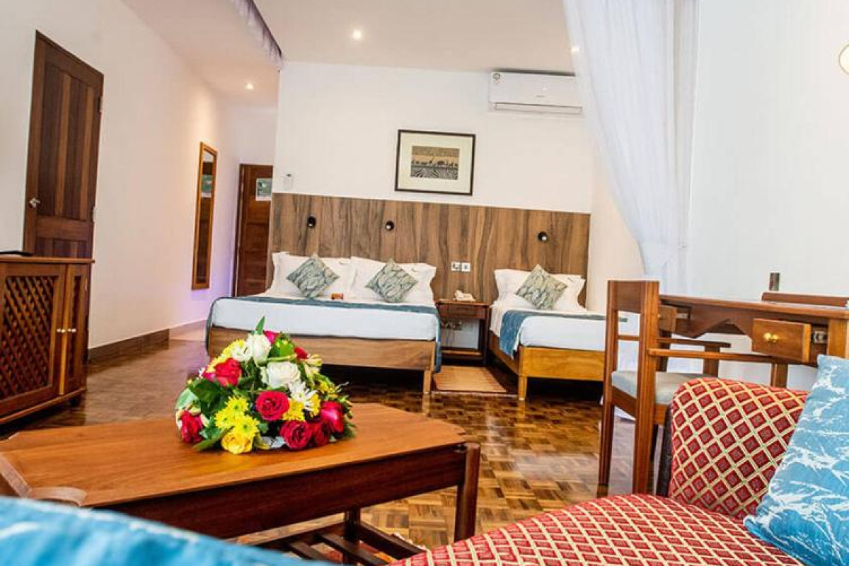 Travellers Beach Hotel