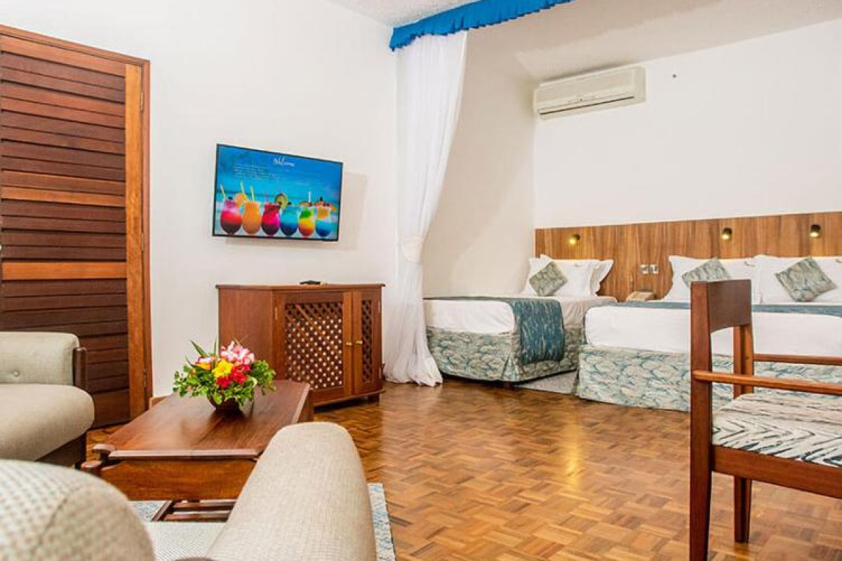 Travellers Beach Hotel
