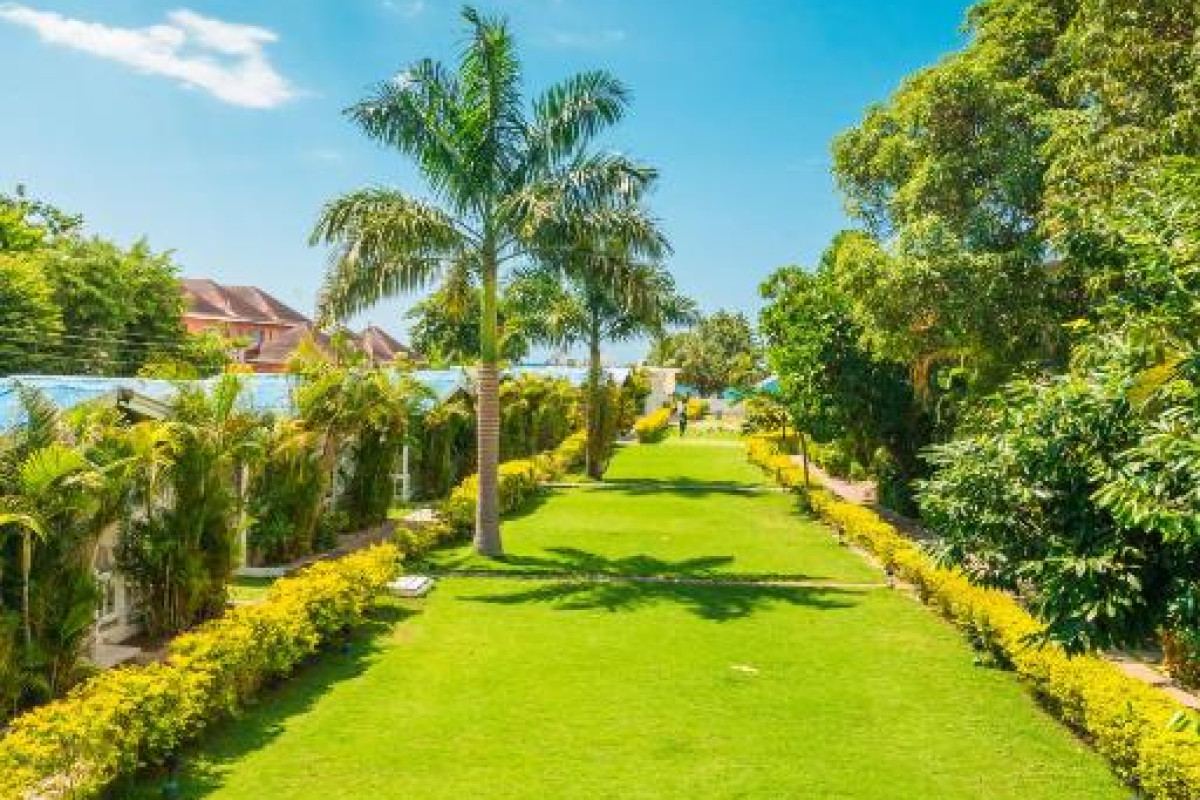 Travellers Beach Resort
