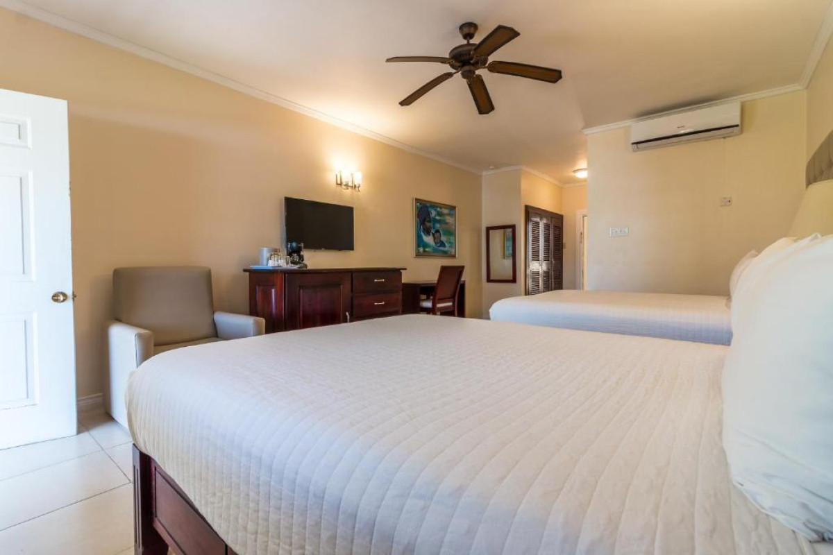 Travellers Beach Resort