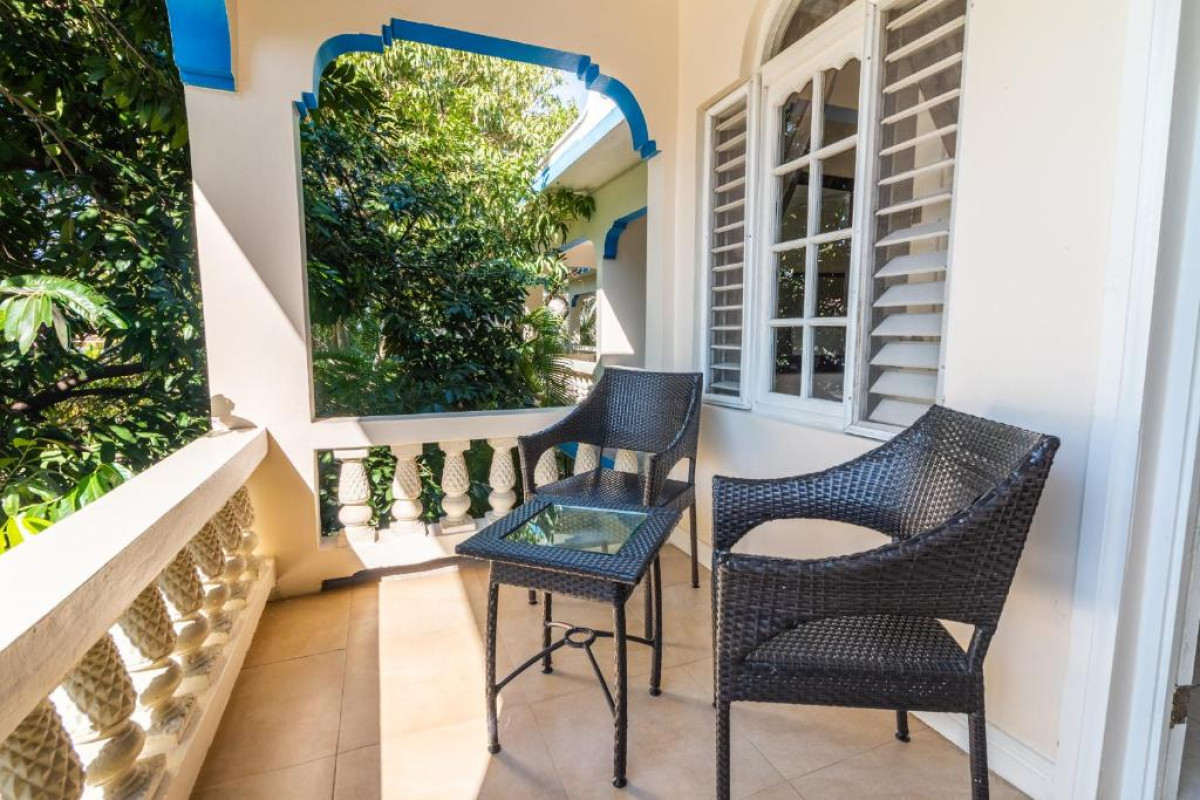 Travellers Beach Resort