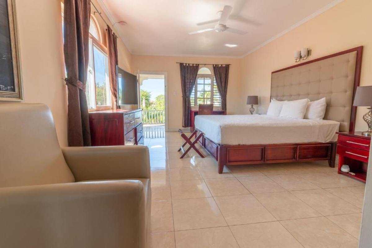 Travellers Beach Resort