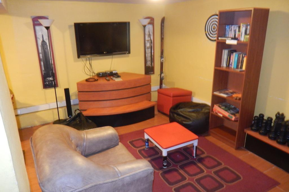 Traveller's Place Hostel
