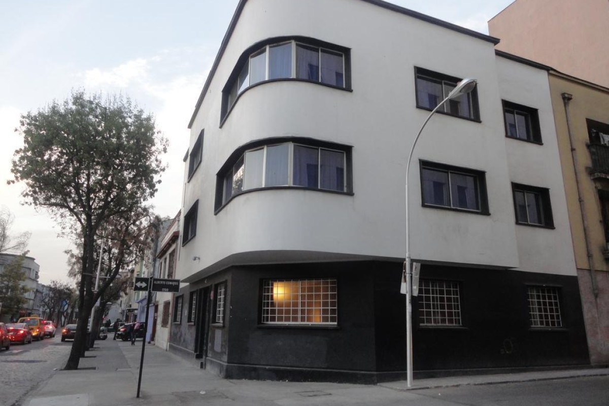 Traveller's Place Hostel