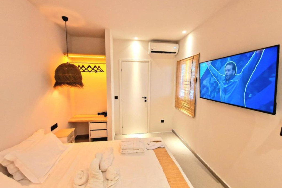 TREES ART HOTEL  SUITES