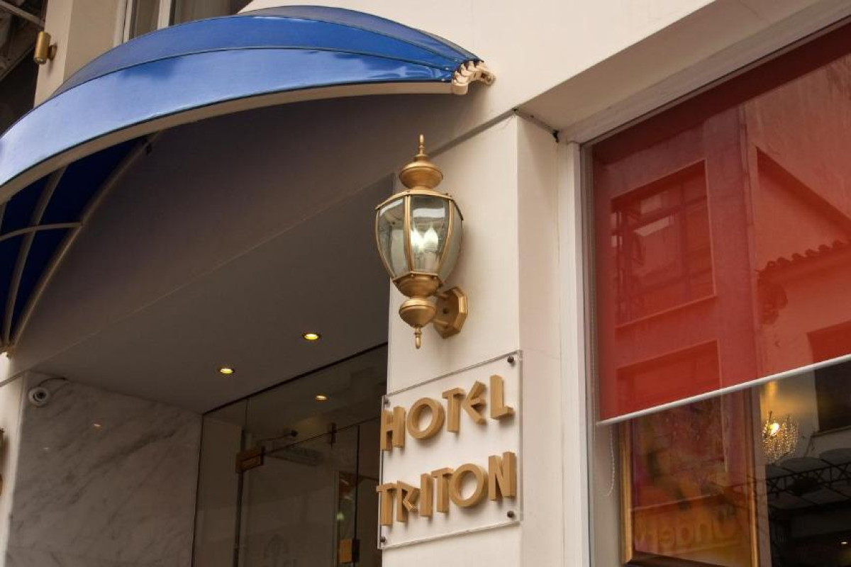 Triton Hotel Piraeus