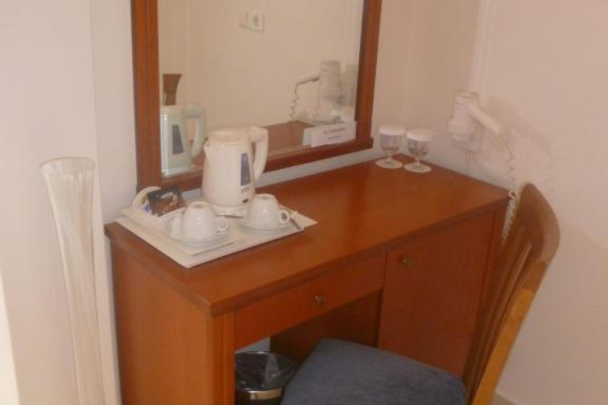 Triton Hotel Piraeus