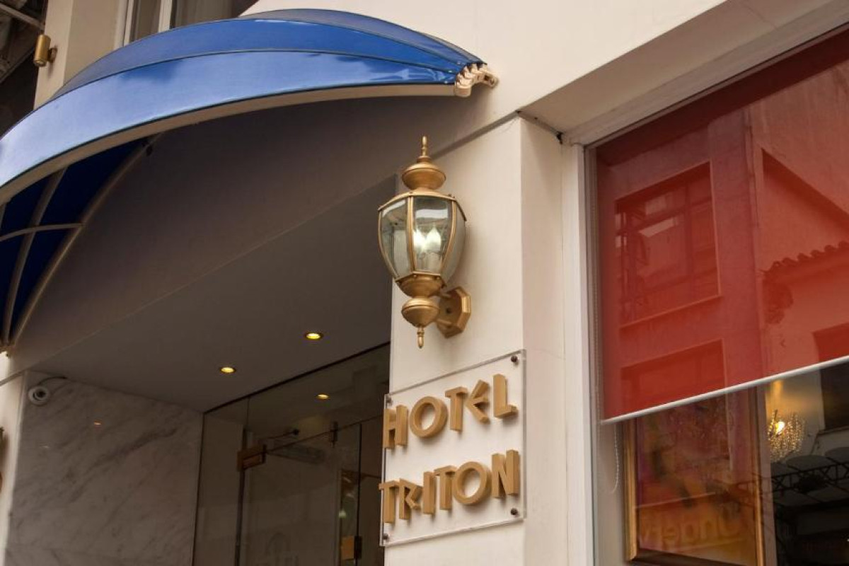 Triton Hotel Piraeus