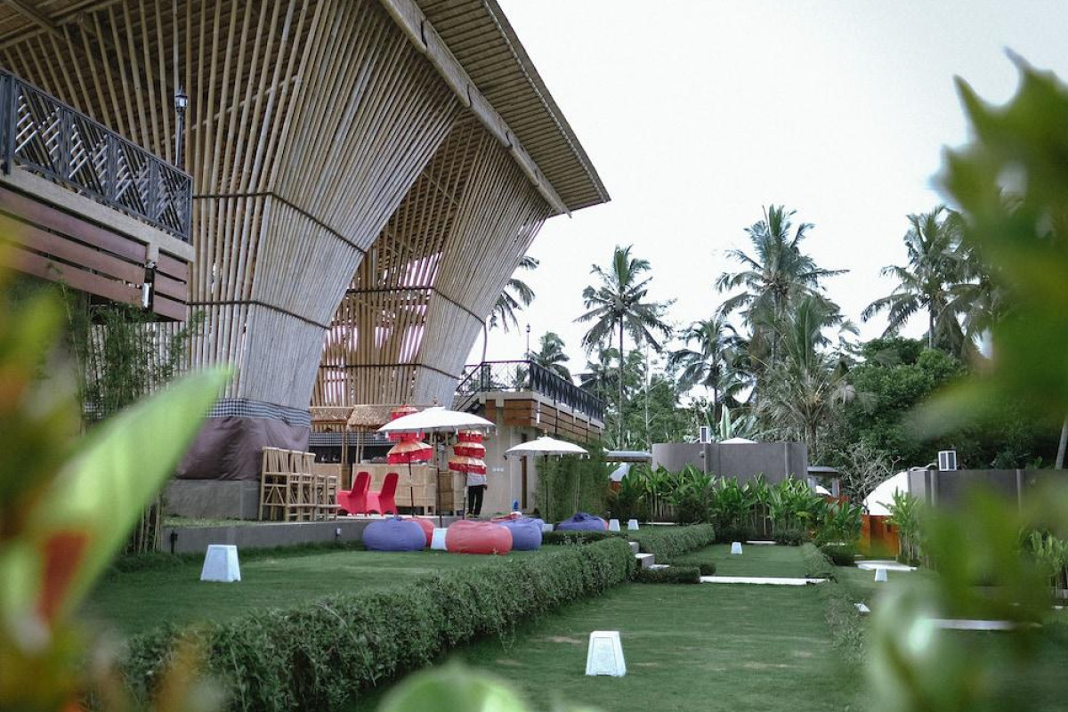 Triyana Resort Carangsari