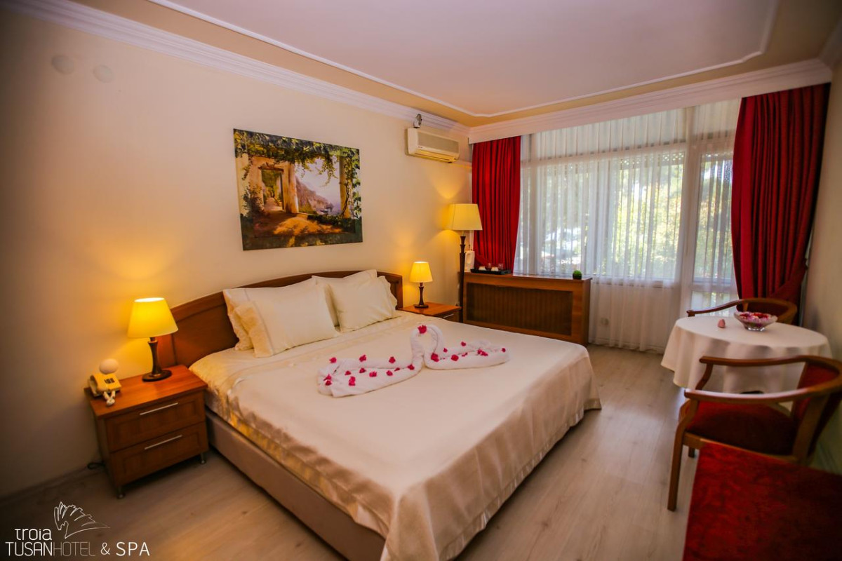 TROIA TUSAN HOTEL