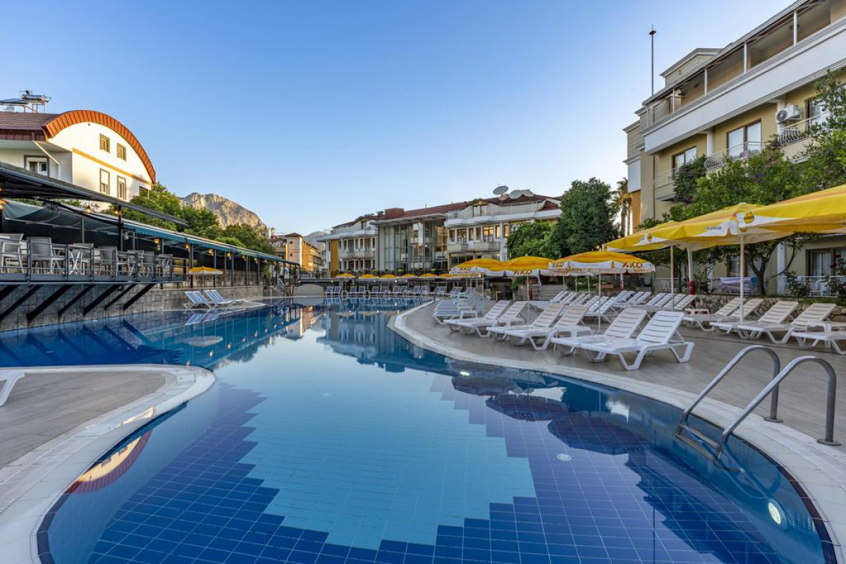 TU CASA GELIDONYA HOTEL