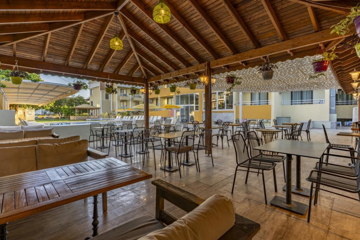 TU CASA GELIDONYA HOTEL