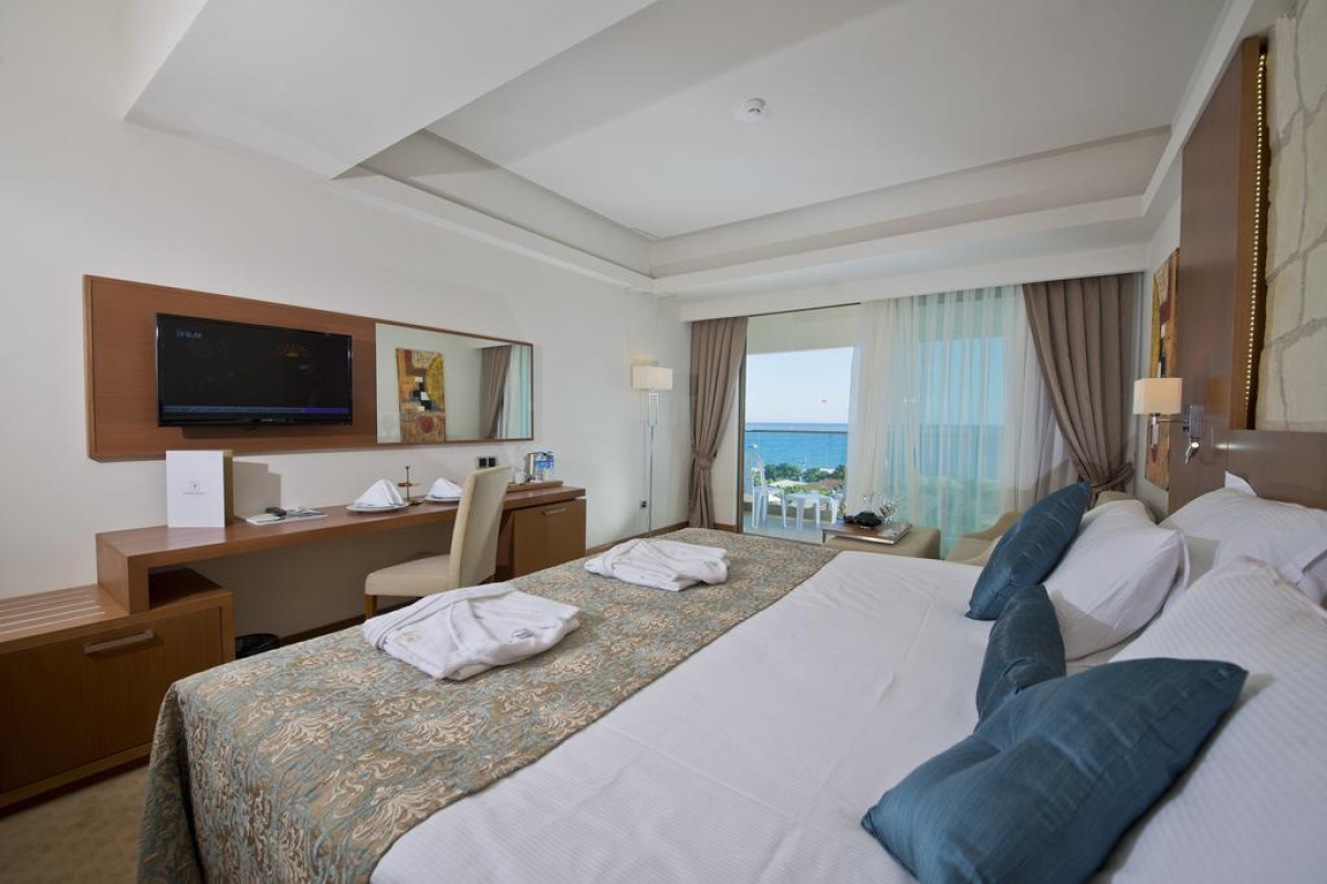 TUI DAY & NIGHT Connected Club Life Belek