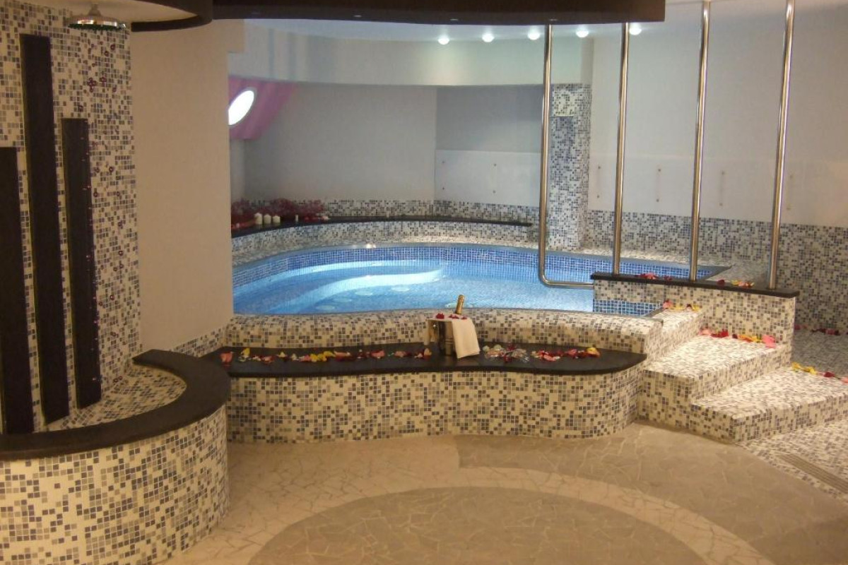 Tus Hotel & Residence