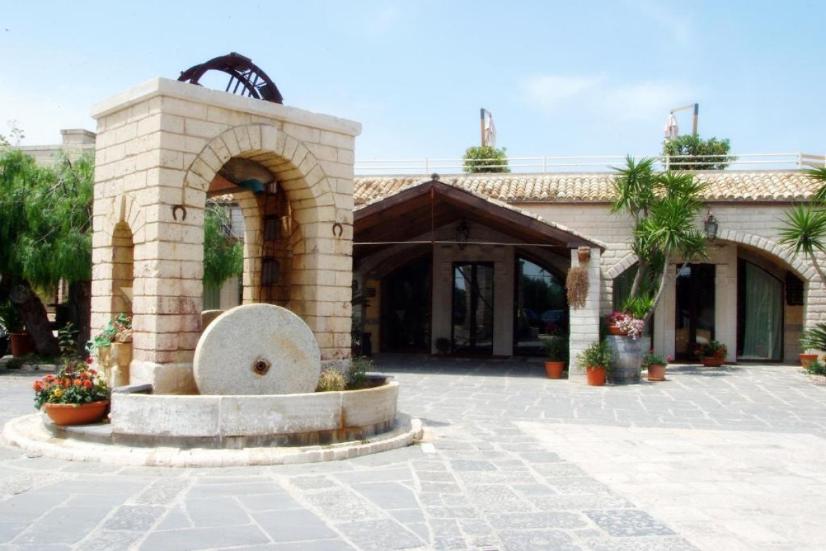 Una Hotel Regina Bari