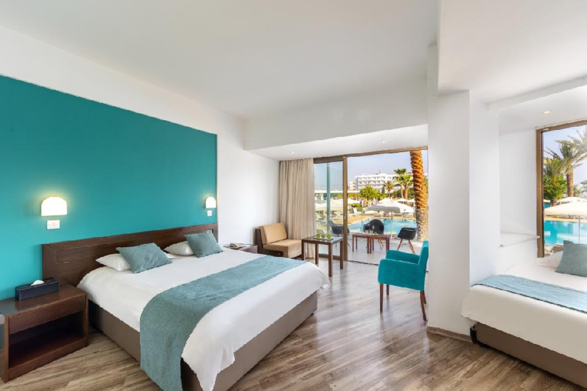 Crystal Springs Beach Hotel (Protaras)