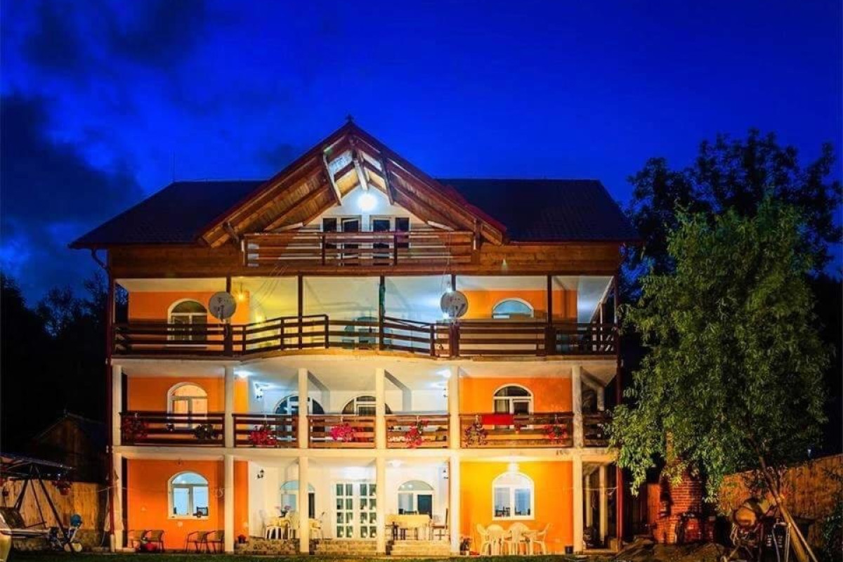 Casa Cristalina Dumy..