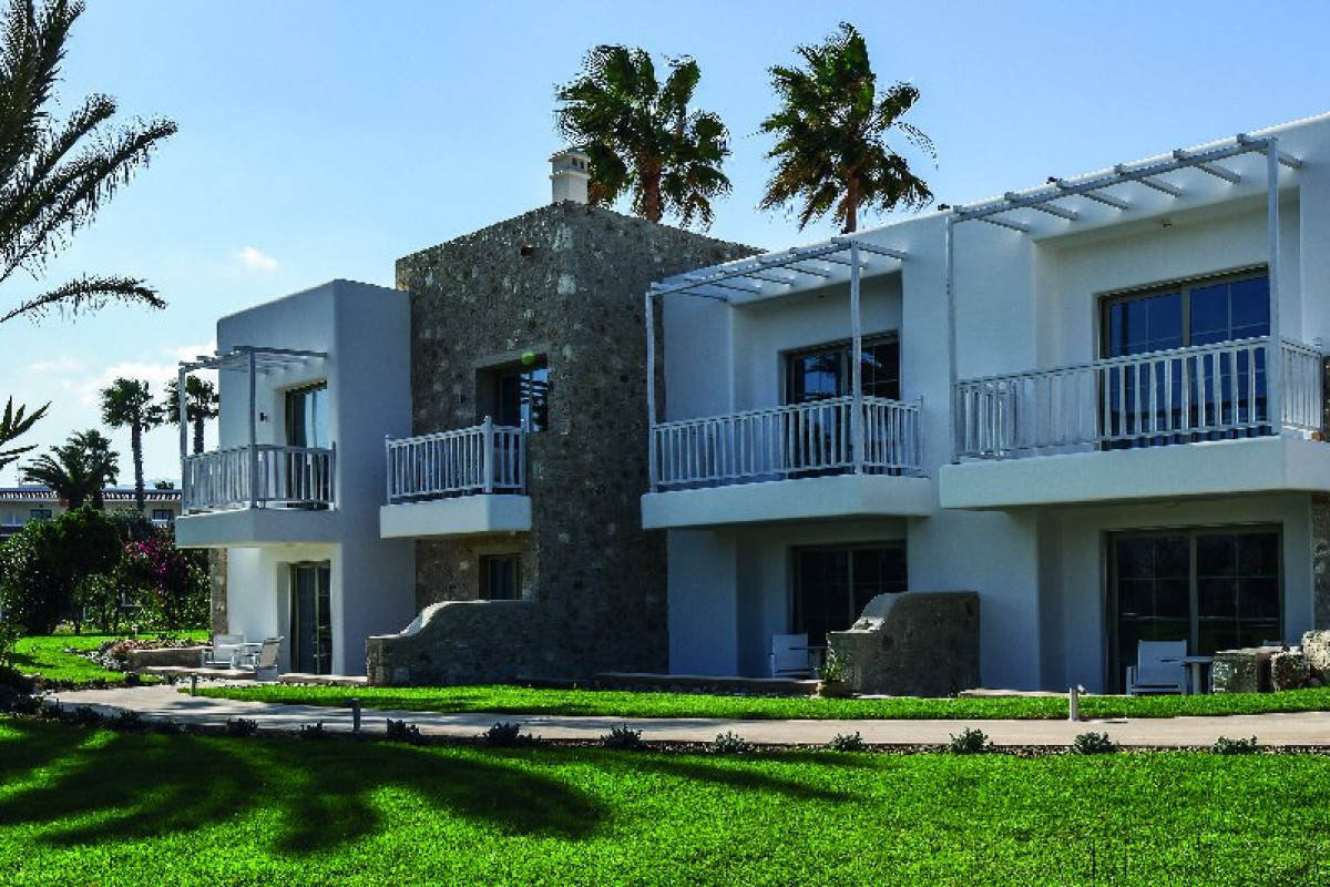 White Pearls Luxury Suites